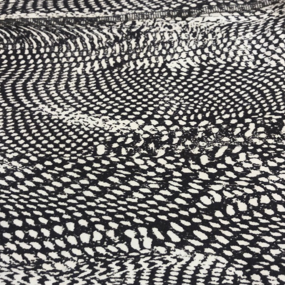 Lululemon Athletica Patterned Cropped Leggings - Picture 3 of 4